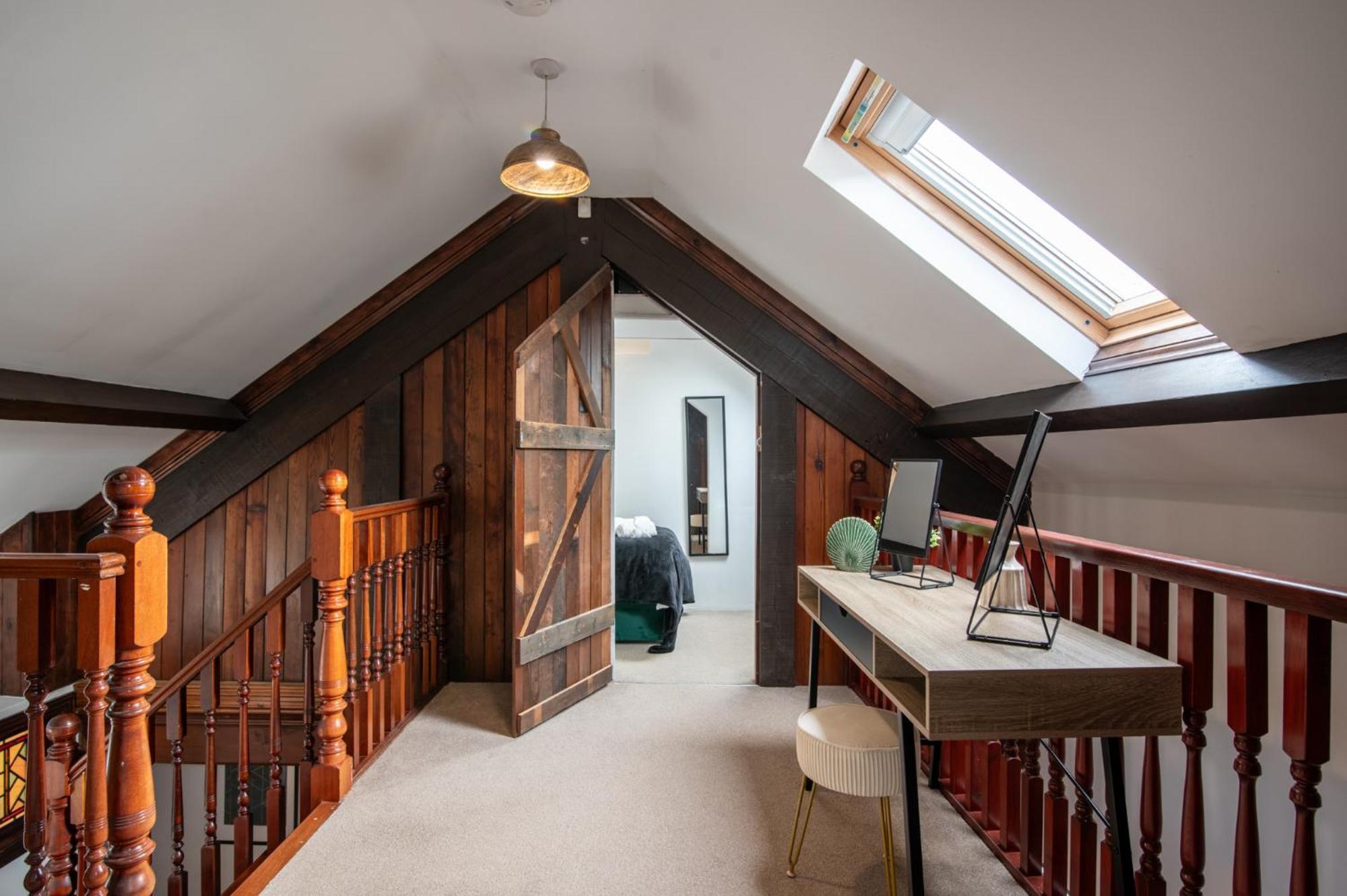 Madison House - Converted Church 5 Bed Pontypool Exterior foto