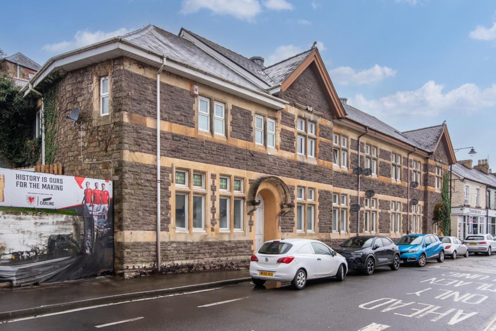 Madison House - Converted Church 5 Bed Pontypool Exterior foto
